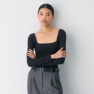 Aritzia Babaton Contour Squareneck Longsleeve Bodysuit